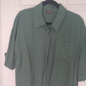 Vince Camuto Green Casual Button Down Shirt with Relaxed Fit